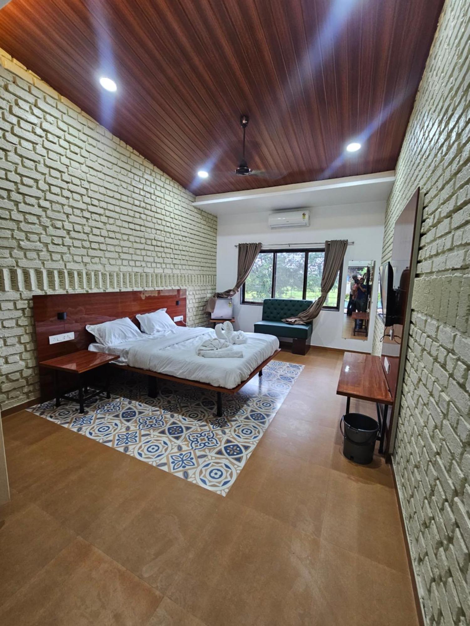 Mahalakshmi Agro Tourism Hotel Poinad Luaran gambar